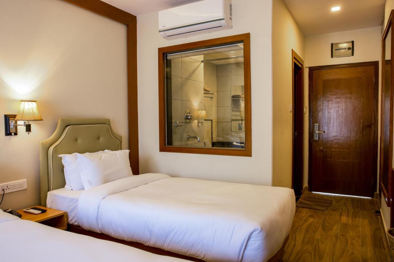 Hotel Fewa Trip Pokhara Exteriör bild